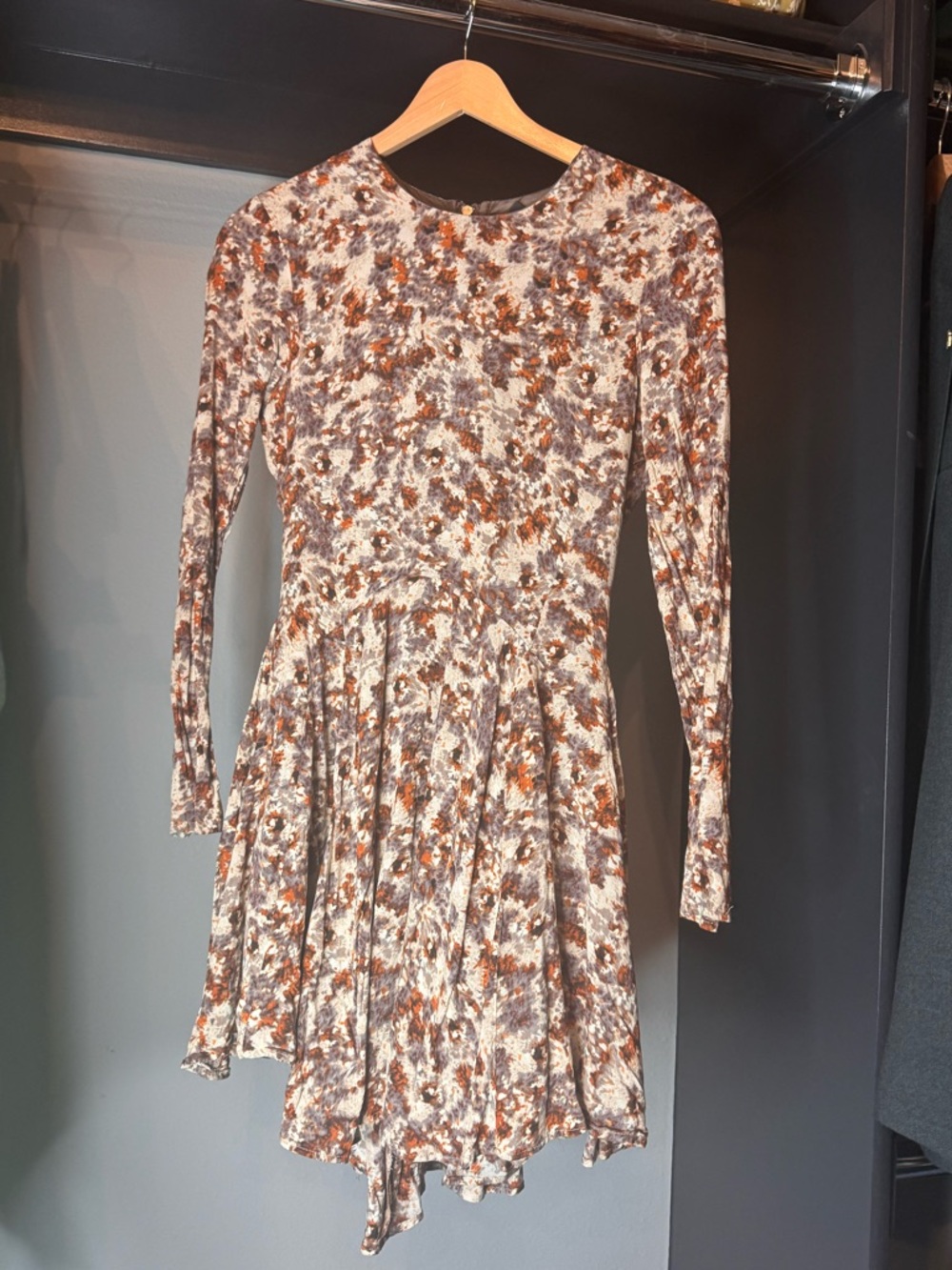 H&M Long-Sleeve Floral Print Skater Dress in Cream and Brown 🛼